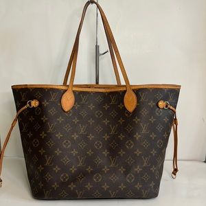 Louis Vuitton Neverfull MM monogram beige interior